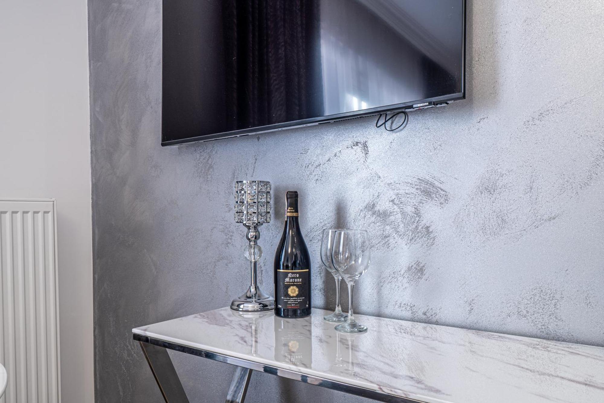 Private Parking, Secure Building - Central Apartments Old Town & Main Station Гданьск Экстерьер фото