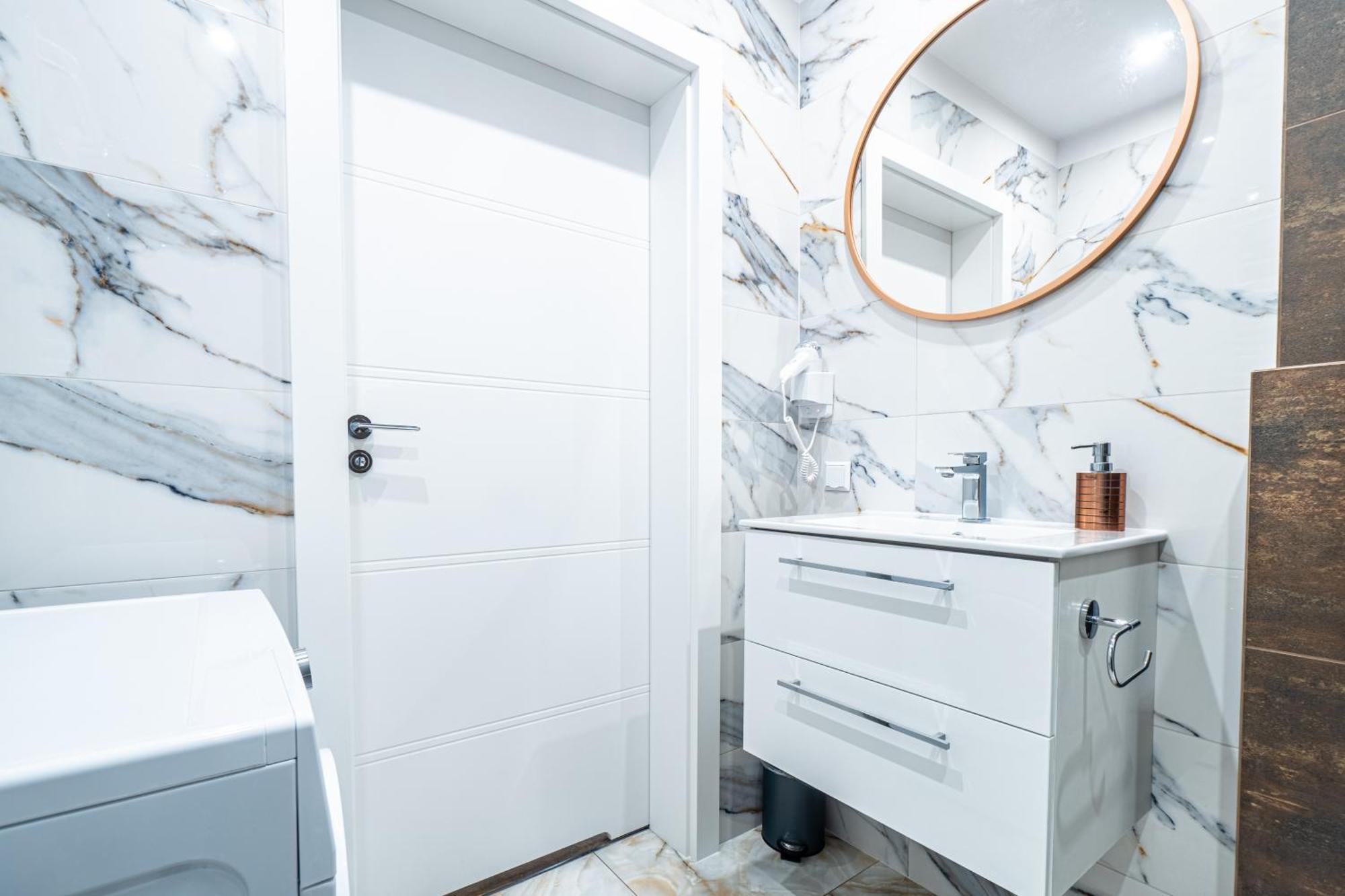 Private Parking, Secure Building - Central Apartments Old Town & Main Station Гданьск Экстерьер фото